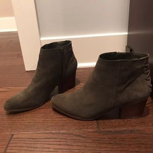 Super Cute! Women’s ALDO Boots Size 10